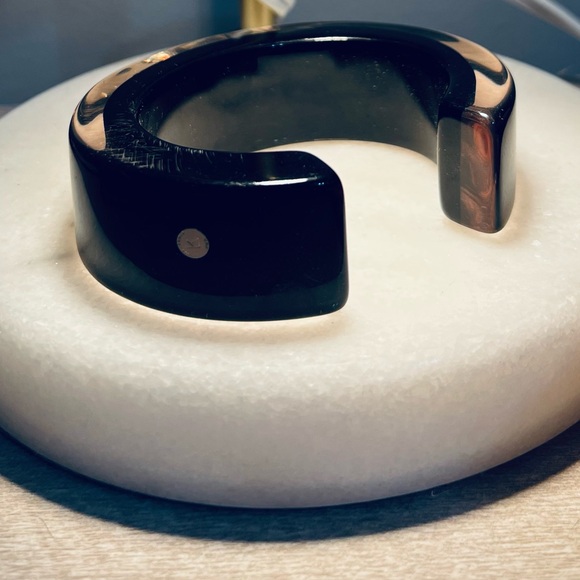 Elegant Black and Glass Women's Bracelet - Picture 2 of 3